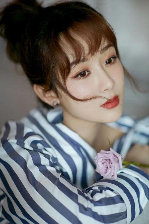 最新娱乐吃瓜杨紫,娱乐圈再掀波澜！