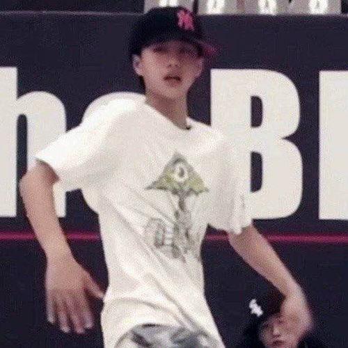 娱乐吃瓜王一博是谁